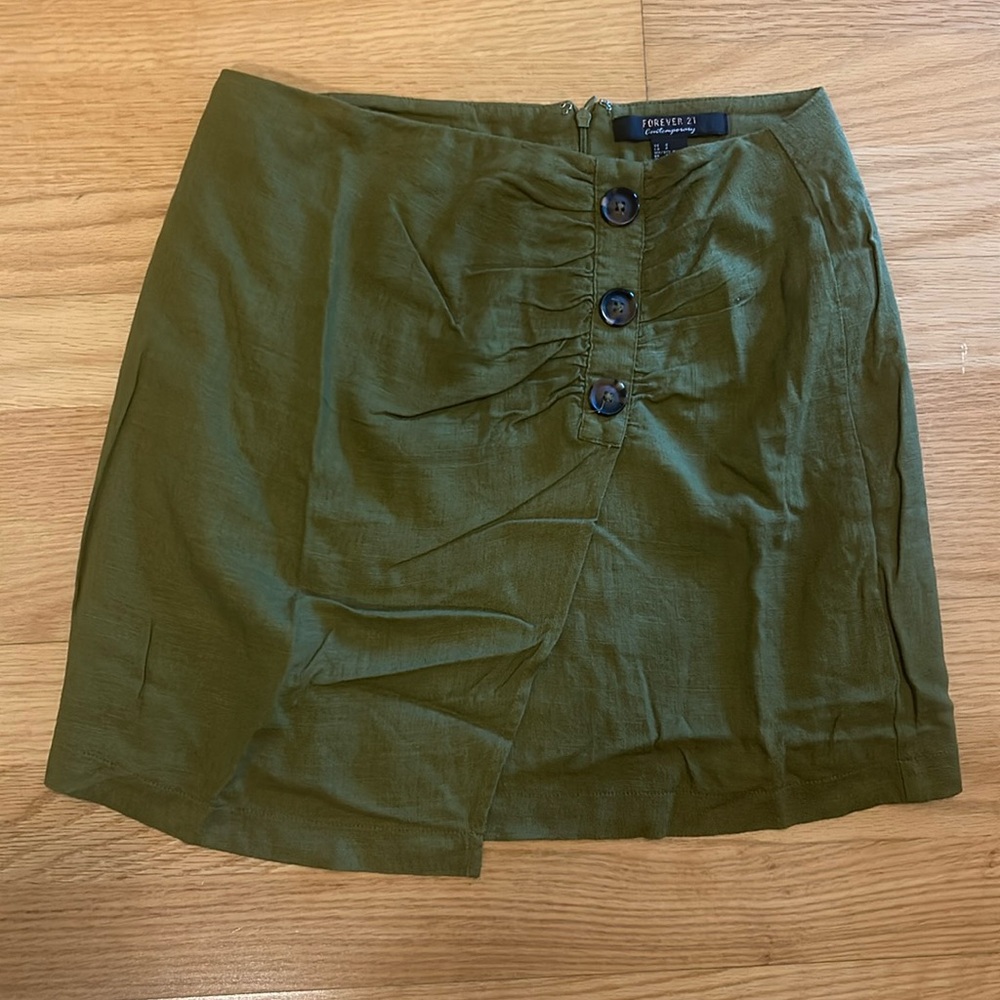 Skirt! Size small
